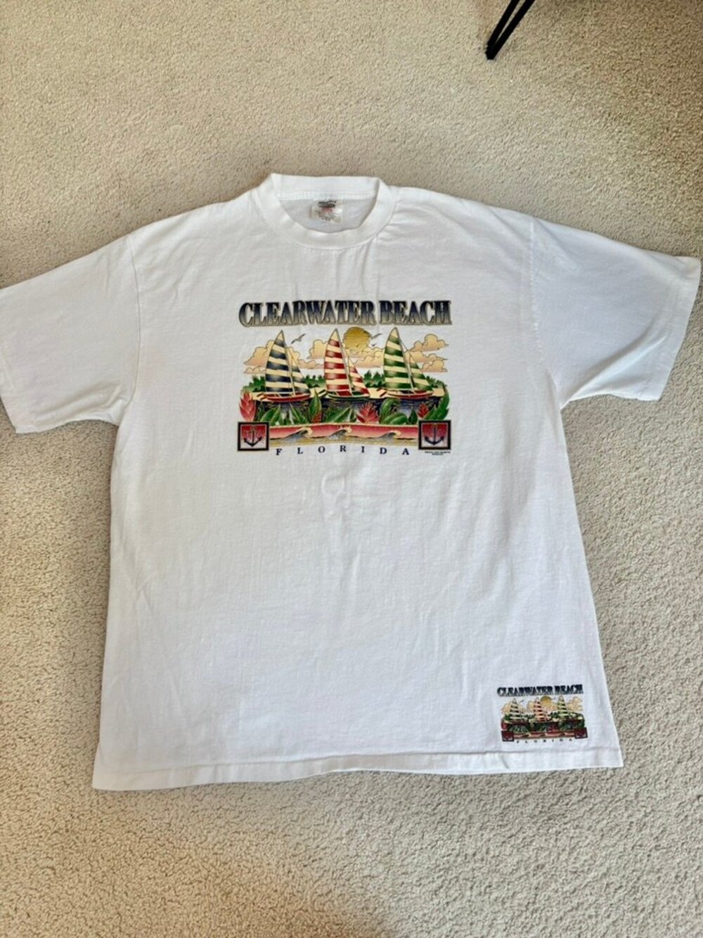 Vintage Oneita white t-shirt with graphic of sailboats in Clearwater Beach XL